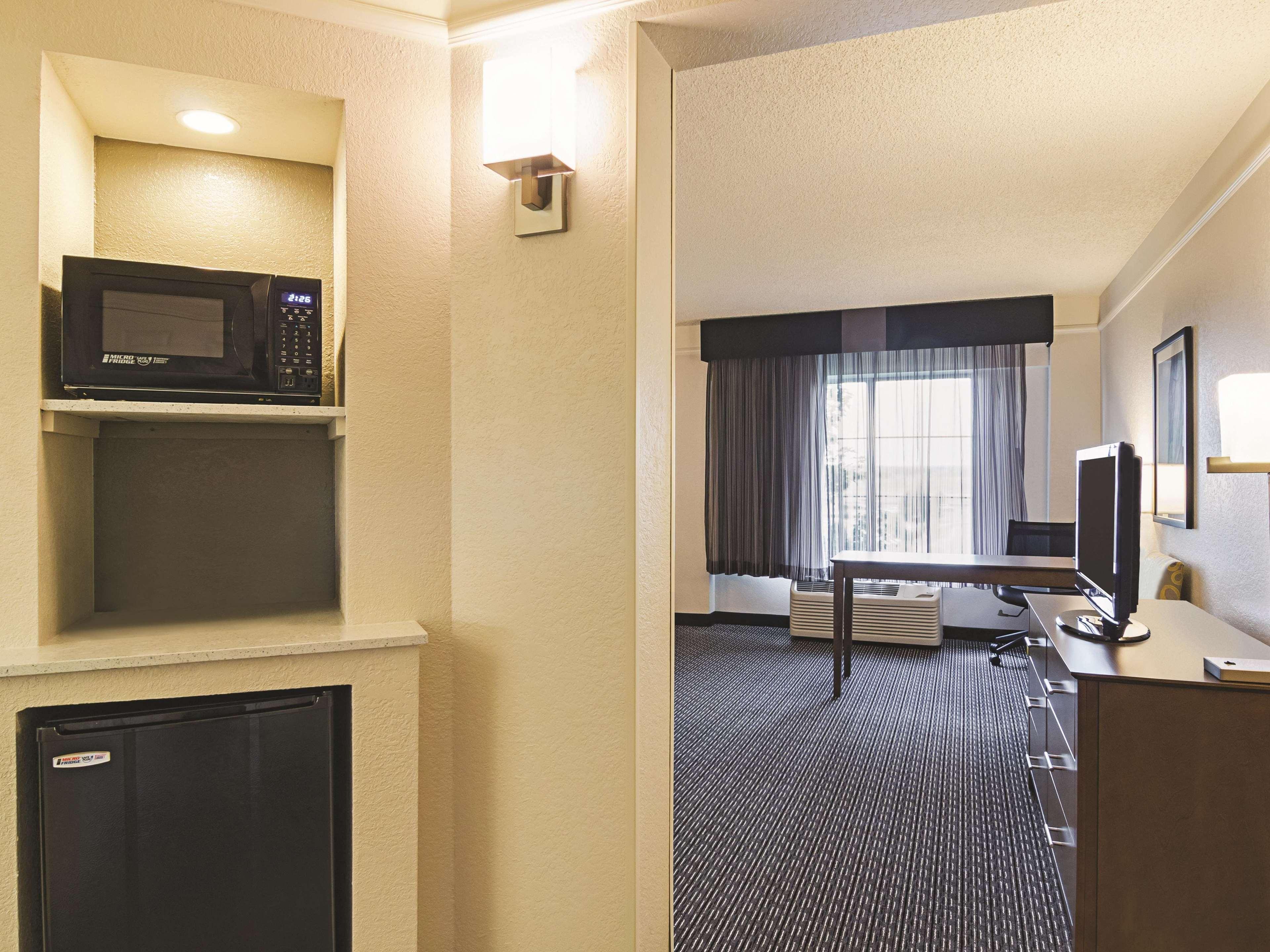 La Quinta By Wyndham Denver Airport Dia Exterior photo