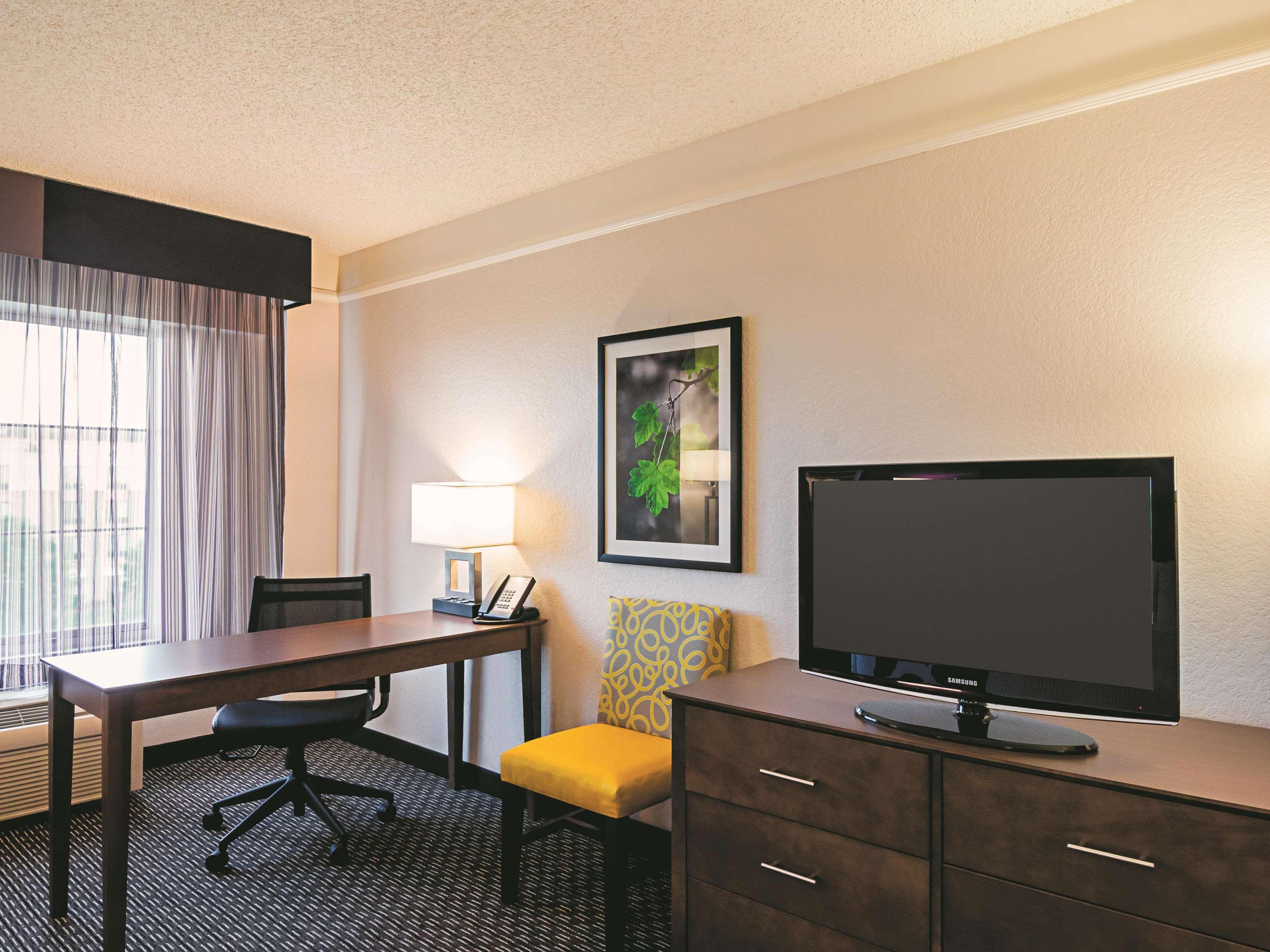 La Quinta By Wyndham Denver Airport Dia Exterior photo