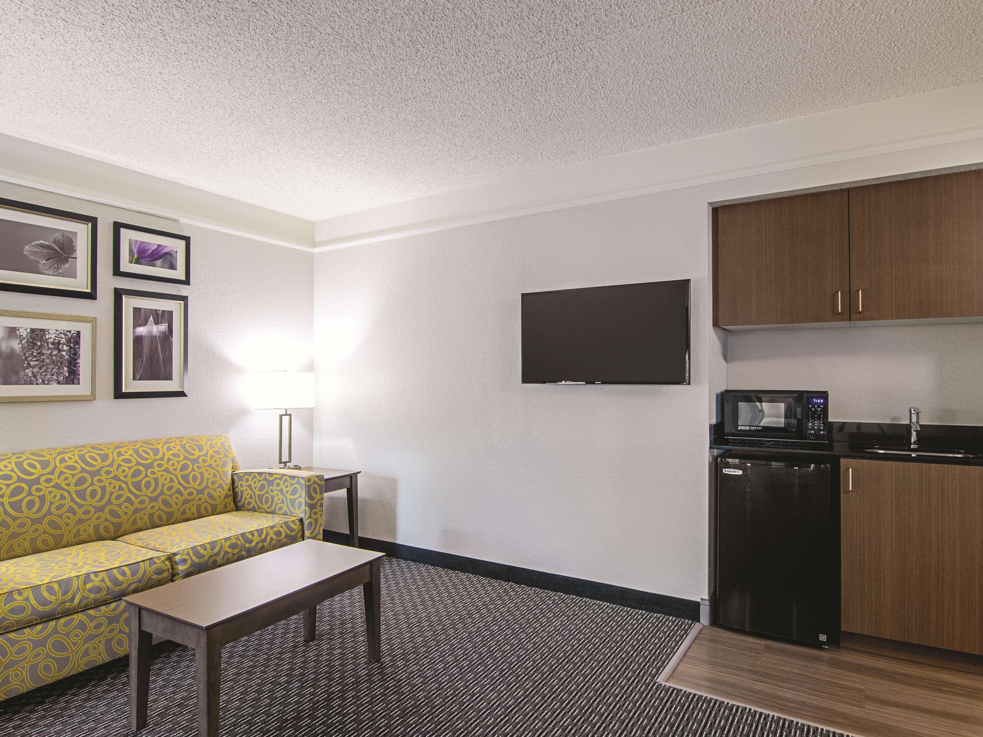 La Quinta By Wyndham Denver Airport Dia Exterior photo