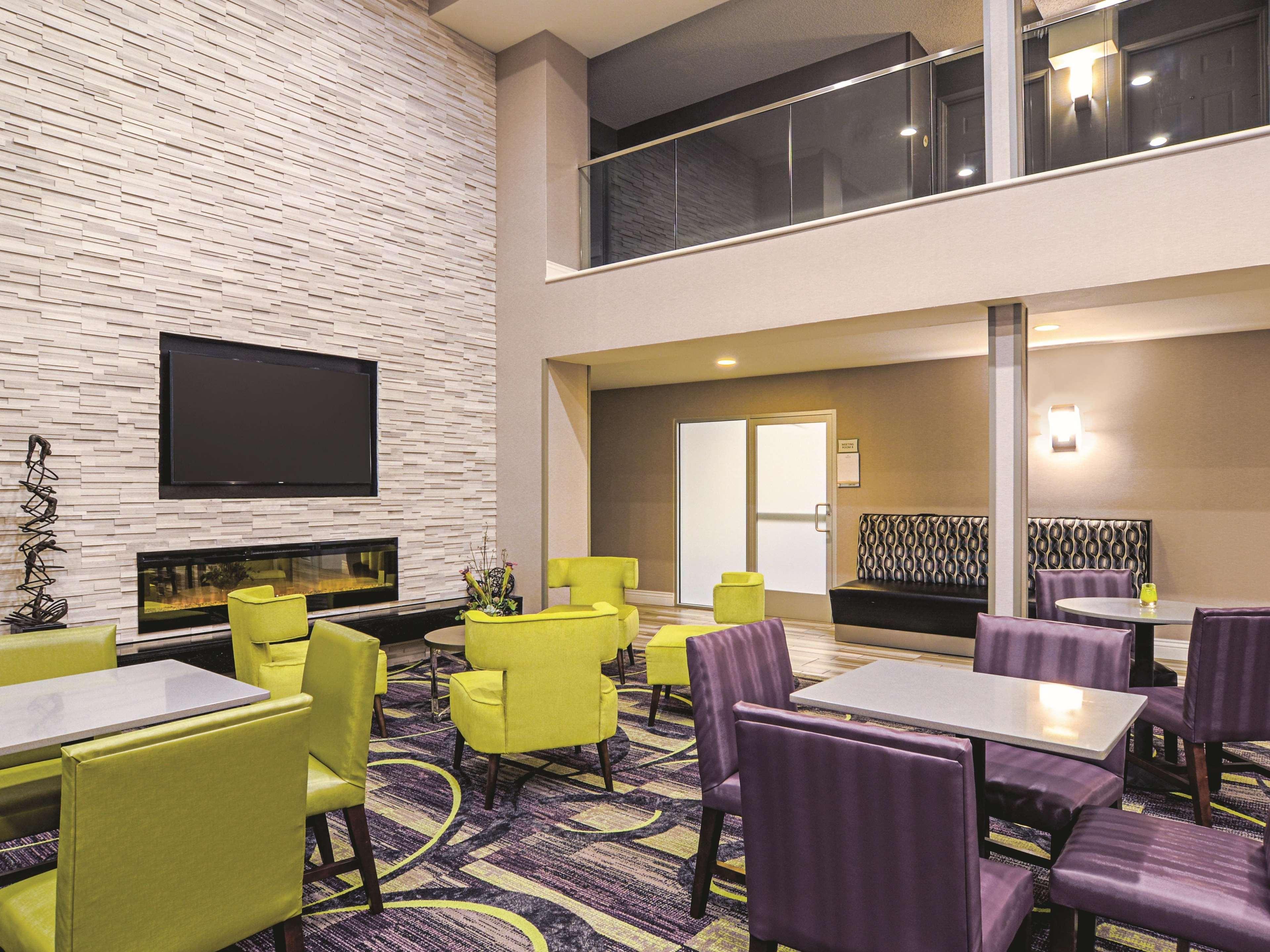 La Quinta By Wyndham Denver Airport Dia Exterior photo